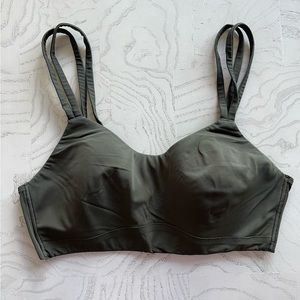 Lululemon_Like a Cloud Bra_Great Condition_size 8